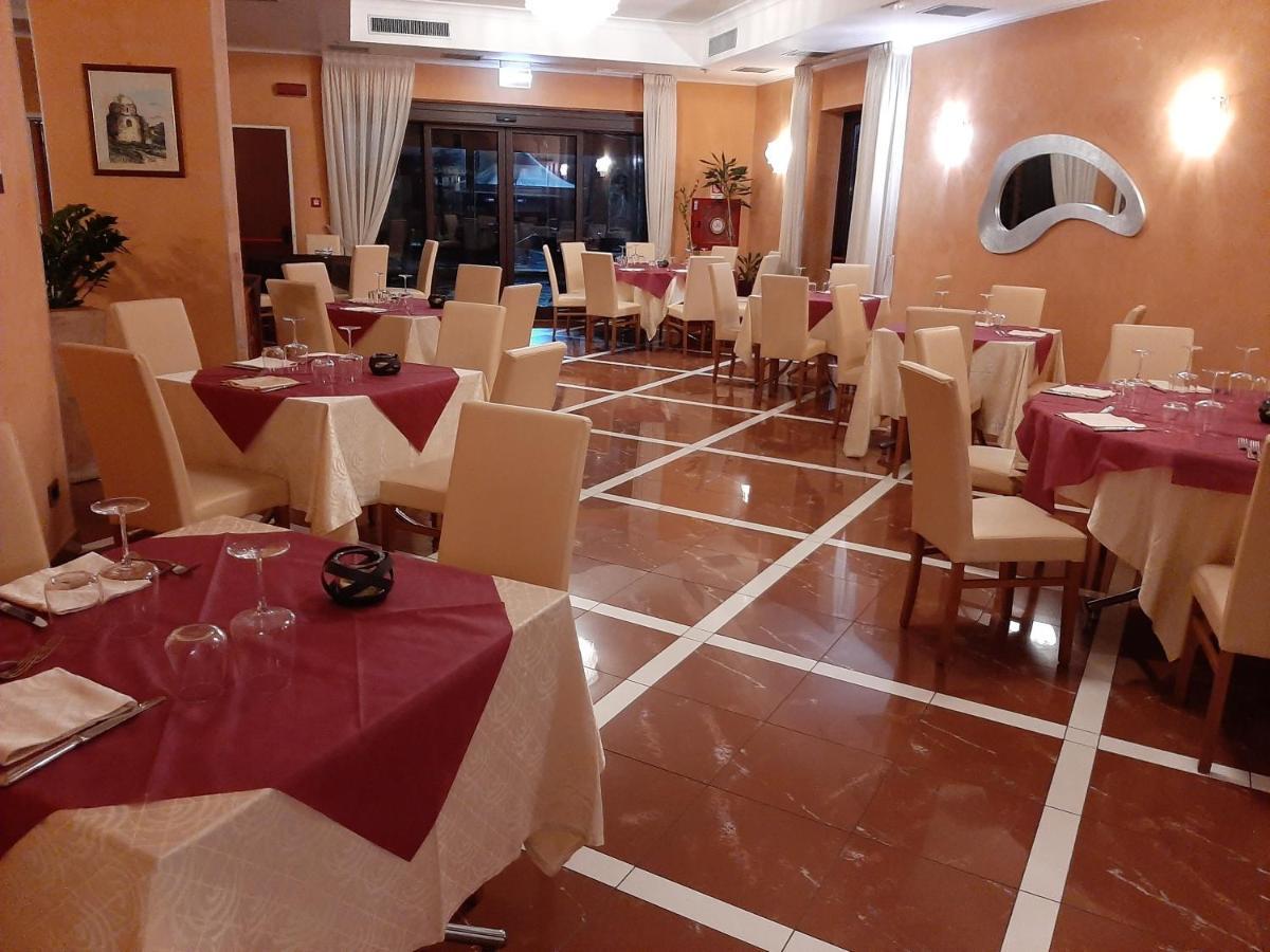 Gullo Hotel Acconia Dış mekan fotoğraf