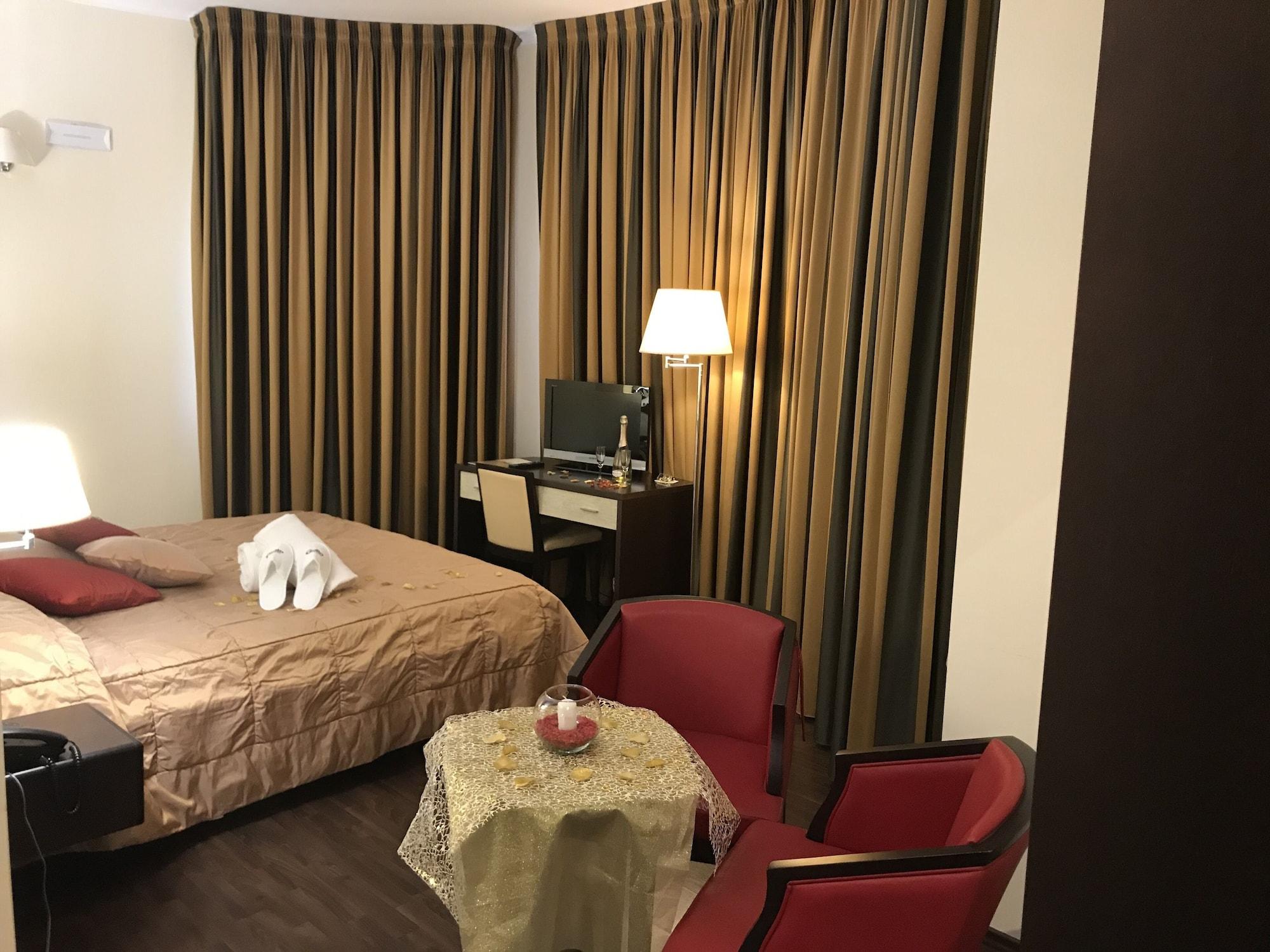 Gullo Hotel Acconia Dış mekan fotoğraf