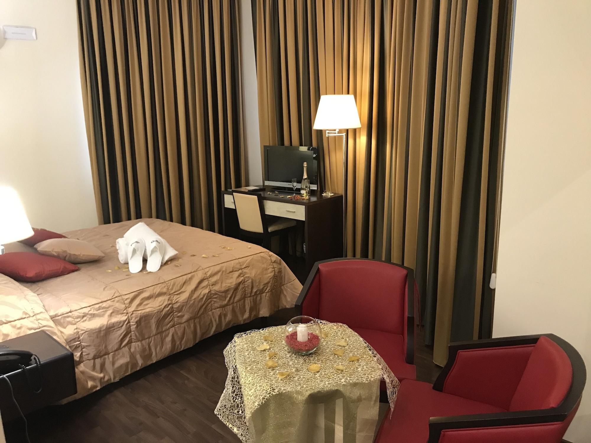 Gullo Hotel Acconia Dış mekan fotoğraf